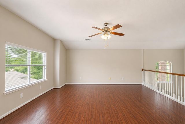 10102 Hidden Falls Drive, Pearland, TX 77584