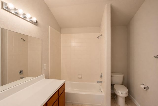 10102 Hidden Falls Drive, Pearland, TX 77584
