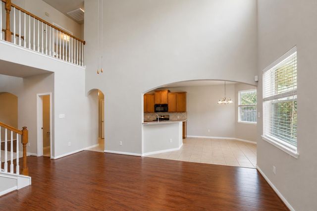 10102 Hidden Falls Drive, Pearland, TX 77584