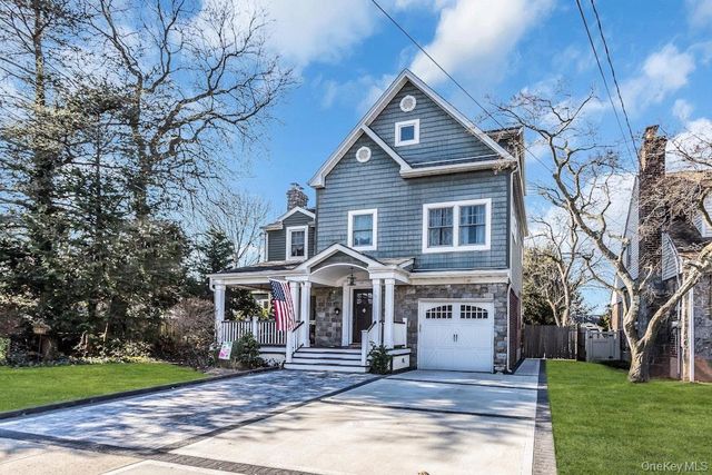 14 Hawthorne Street, Lynbrook, NY 11563