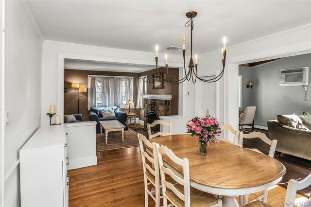 14 Hawthorne Street, Lynbrook, NY 11563