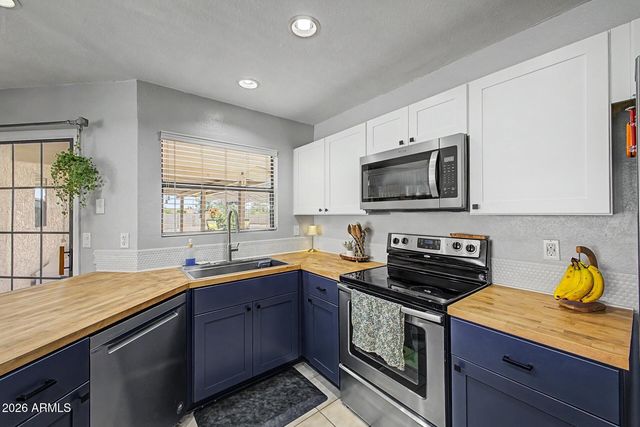 12605 S COCONINO Court, Phoenix, AZ 85044