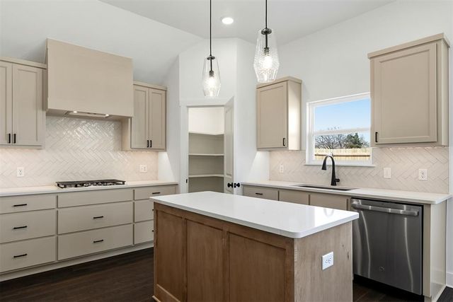 1115 Mount Irving Way, Norman, OK 73071