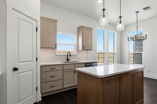 1115 Mount Irving Way, Norman, OK 73071