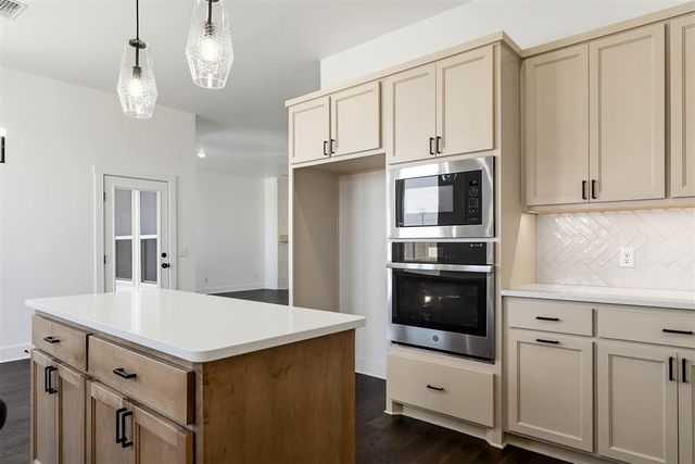 1115 Mount Irving Way, Norman, OK 73071
