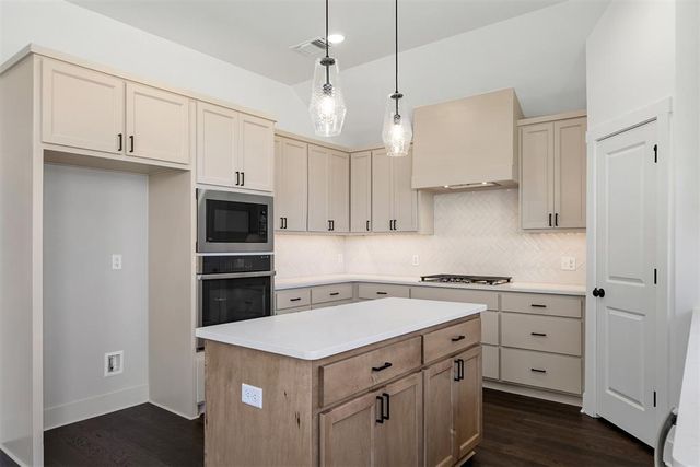 1115 Mount Irving Way, Norman, OK 73071