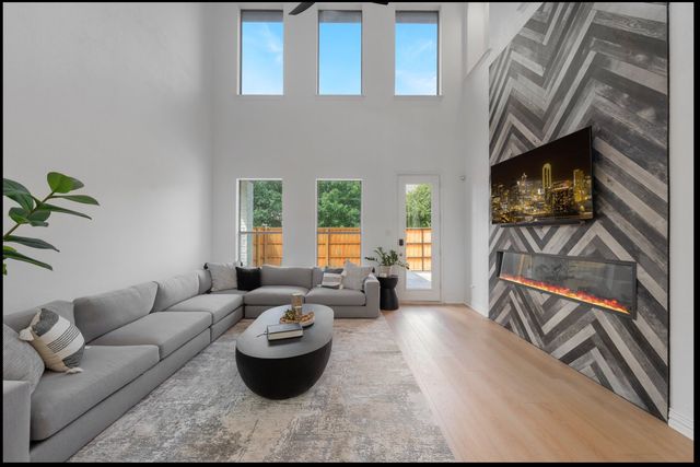 8605 Lindenwood Lane, Irving, TX 75063