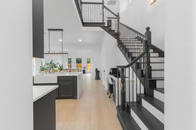 8605 Lindenwood Lane, Irving, TX 75063