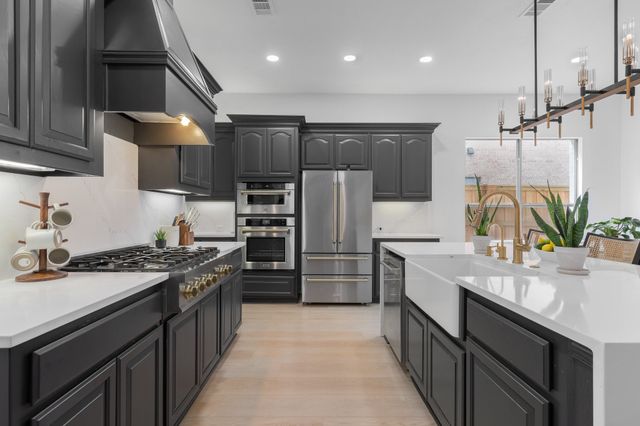 8605 Lindenwood Lane, Irving, TX 75063