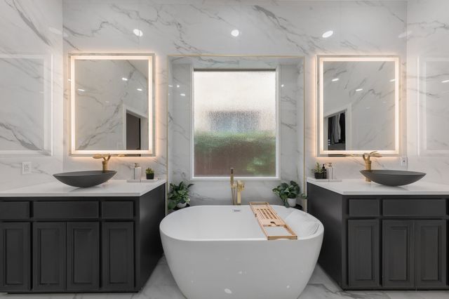 8605 Lindenwood Lane, Irving, TX 75063