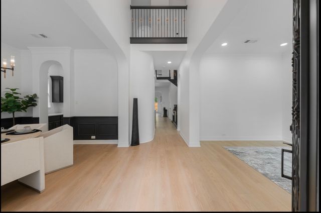 8605 Lindenwood Lane, Irving, TX 75063