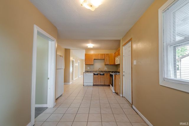 1312 McKinnie Street, Fort Wayne, IN 46806