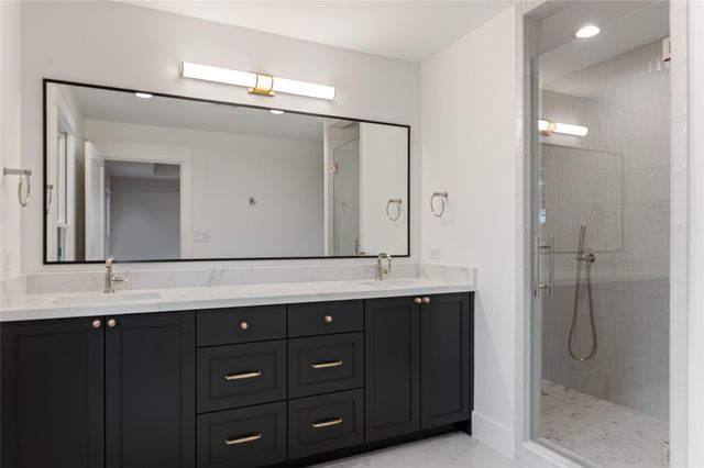 516 Highland Street, Houston, TX 77009