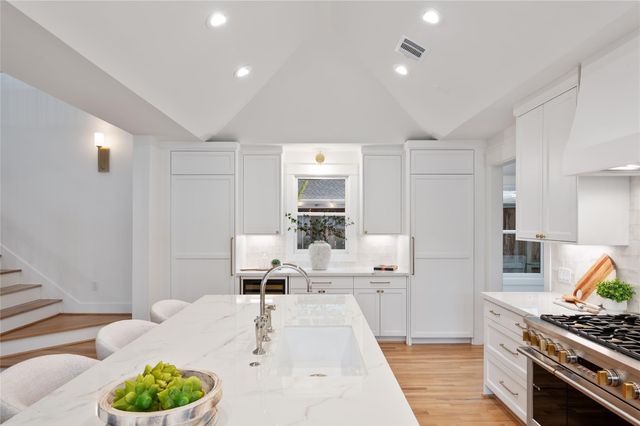 516 Highland Street, Houston, TX 77009