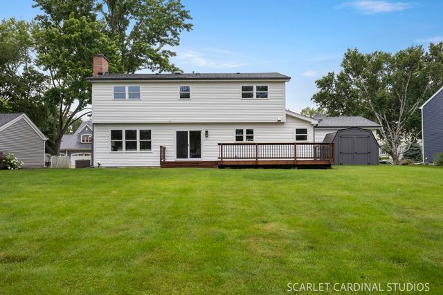 1048 Summit Hills Lane, Naperville, IL 60563
