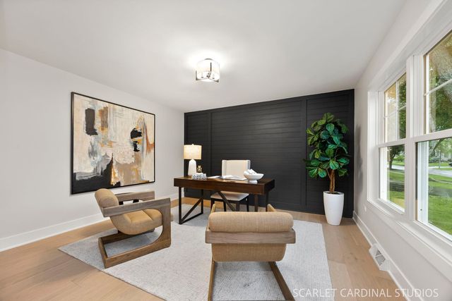 1048 Summit Hills Lane, Naperville, IL 60563