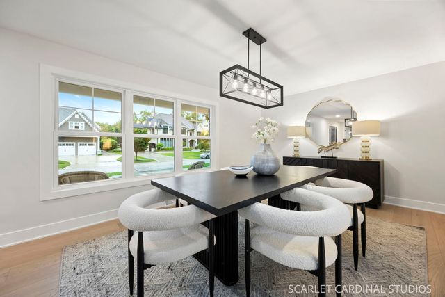 1048 Summit Hills Lane, Naperville, IL 60563