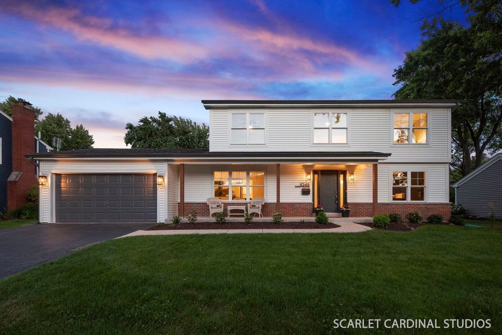 1048 Summit Hills Lane, Naperville, IL 60563