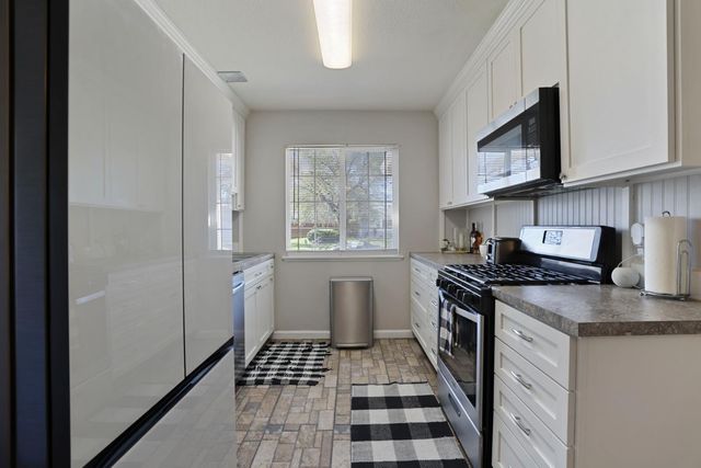 787 Twin Hills Dr, Galt, CA 95632