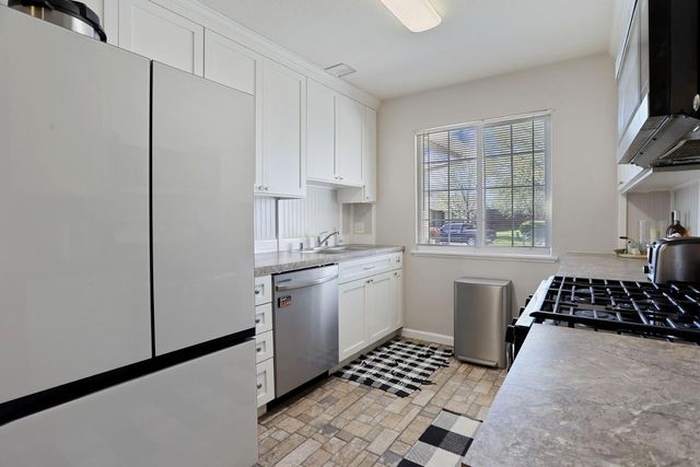 787 Twin Hills Dr, Galt, CA 95632