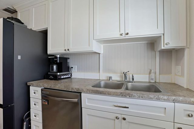 787 Twin Hills Dr, Galt, CA 95632