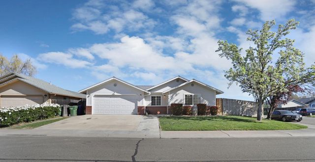 787 Twin Hills Dr, Galt, CA 95632