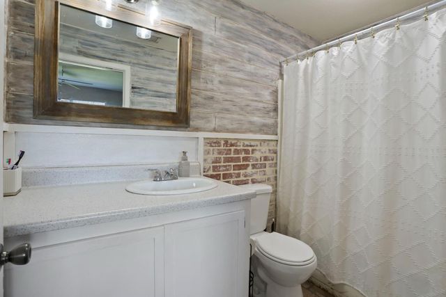 787 Twin Hills Dr, Galt, CA 95632