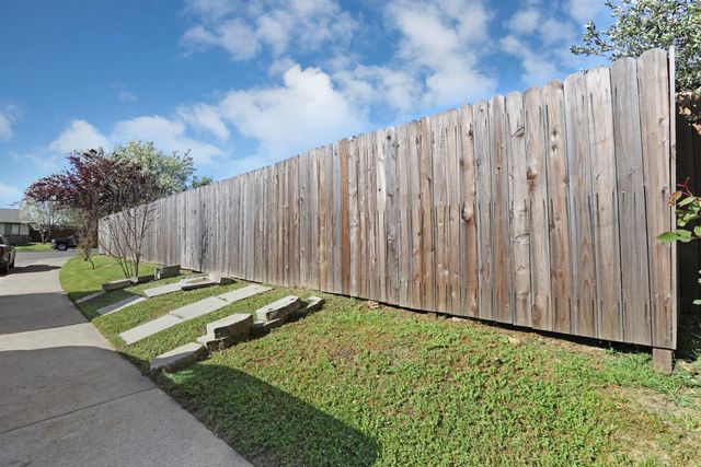 787 Twin Hills Dr, Galt, CA 95632