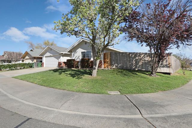 787 Twin Hills Dr, Galt, CA 95632