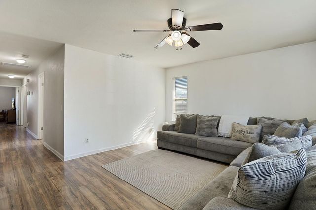 787 Twin Hills Dr, Galt, CA 95632