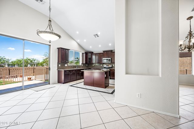 8698 W MORTEN Avenue, Glendale, AZ 85305
