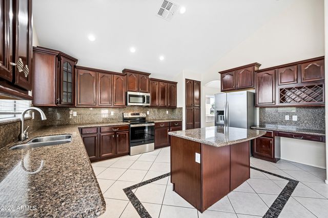 8698 W MORTEN Avenue, Glendale, AZ 85305