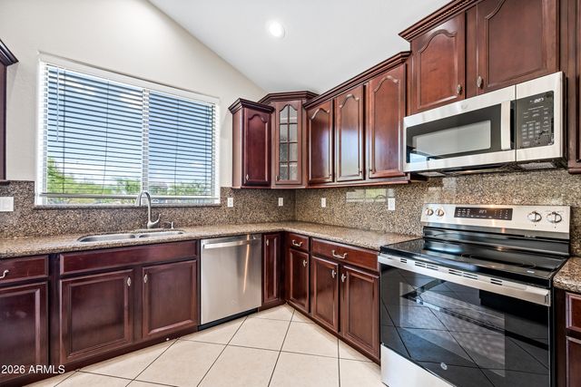 8698 W MORTEN Avenue, Glendale, AZ 85305