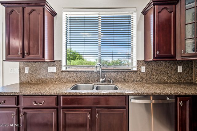 8698 W MORTEN Avenue, Glendale, AZ 85305