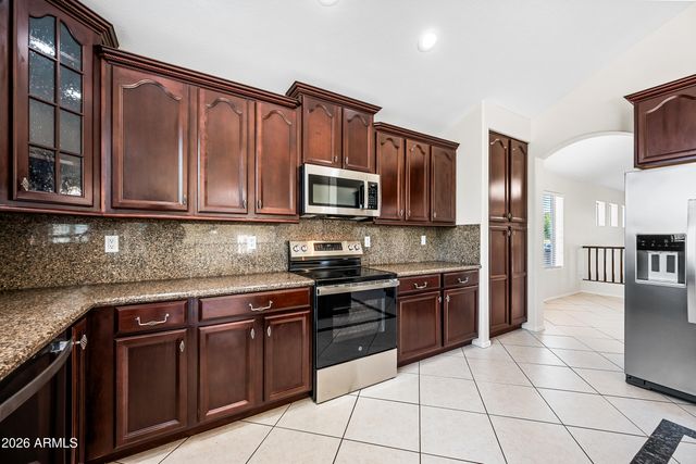 8698 W MORTEN Avenue, Glendale, AZ 85305