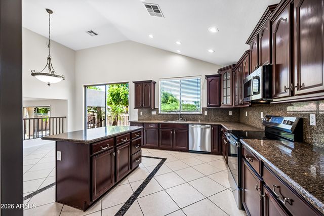 8698 W MORTEN Avenue, Glendale, AZ 85305