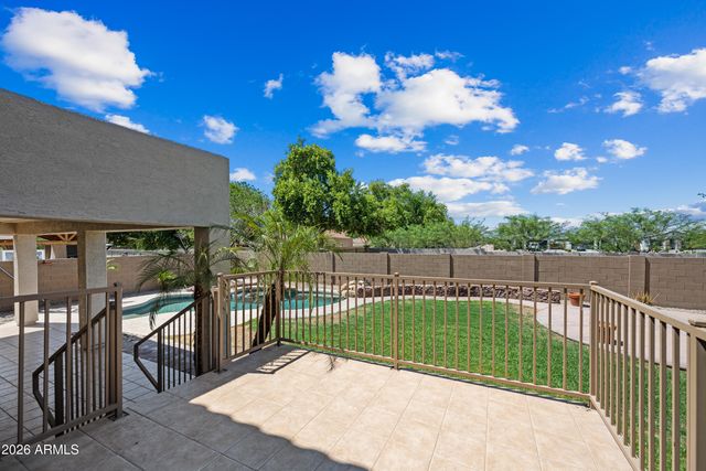 8698 W MORTEN Avenue, Glendale, AZ 85305