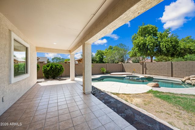 8698 W MORTEN Avenue, Glendale, AZ 85305