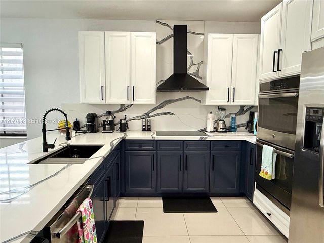 10060 NW 86th Ter, Doral, FL 33178