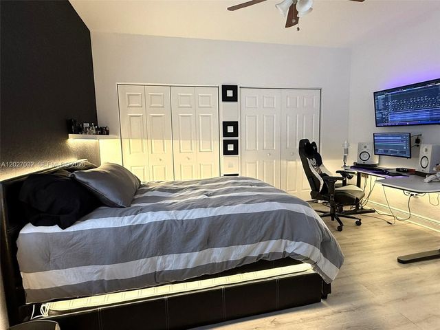 10060 NW 86th Ter, Doral, FL 33178