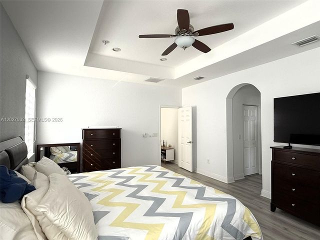10060 NW 86th Ter, Doral, FL 33178