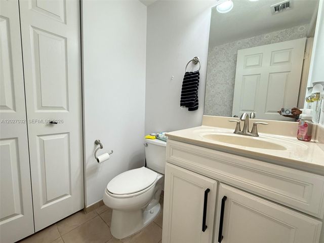 10060 NW 86th Ter, Doral, FL 33178