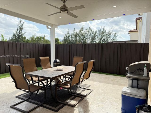 10060 NW 86th Ter, Doral, FL 33178