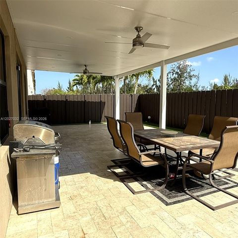 10060 NW 86th Ter, Doral, FL 33178