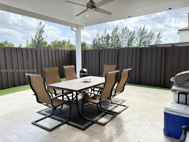 10060 NW 86th Ter, Doral, FL 33178