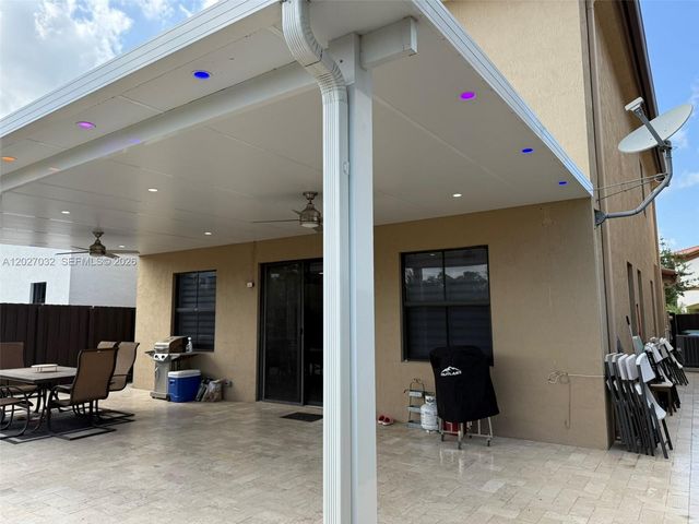 10060 NW 86th Ter, Doral, FL 33178