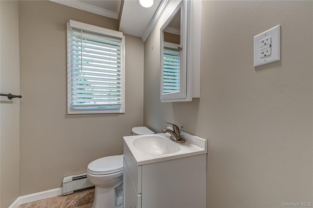 63 Boulevard Avenue, Greenlawn, NY 11740