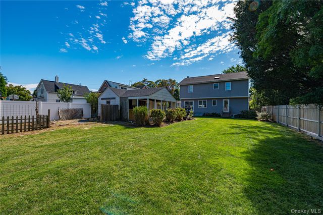 63 Boulevard Avenue, Greenlawn, NY 11740
