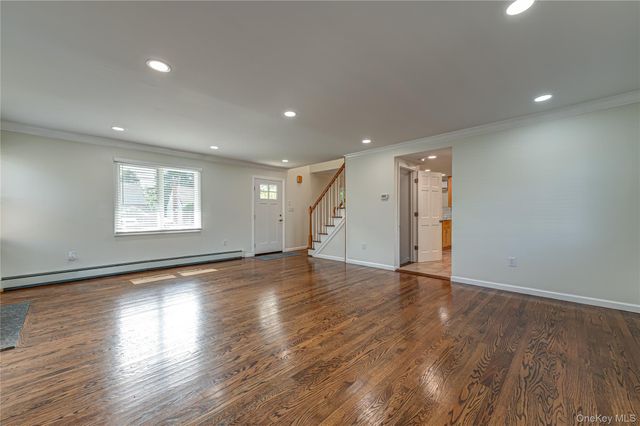 63 Boulevard Avenue, Greenlawn, NY 11740