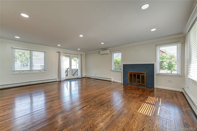 63 Boulevard Avenue, Greenlawn, NY 11740